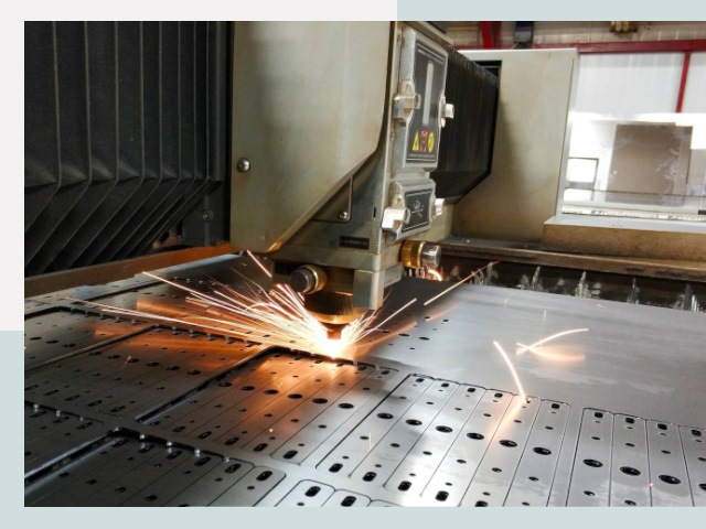 Лазерная резка металла в Ставрополе от 623 руб.